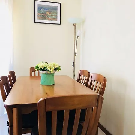 Eça De Queirós Apartamento *